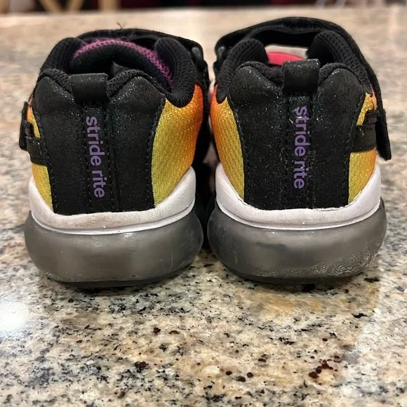 STRIDE RITE 9.5W Light Up Sneakers WIDE width - Picture 7 of 7
